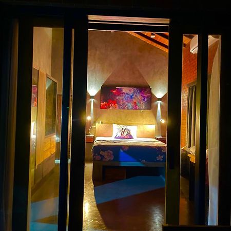 Negombo Morawala Beach Villa Luaran gambar
