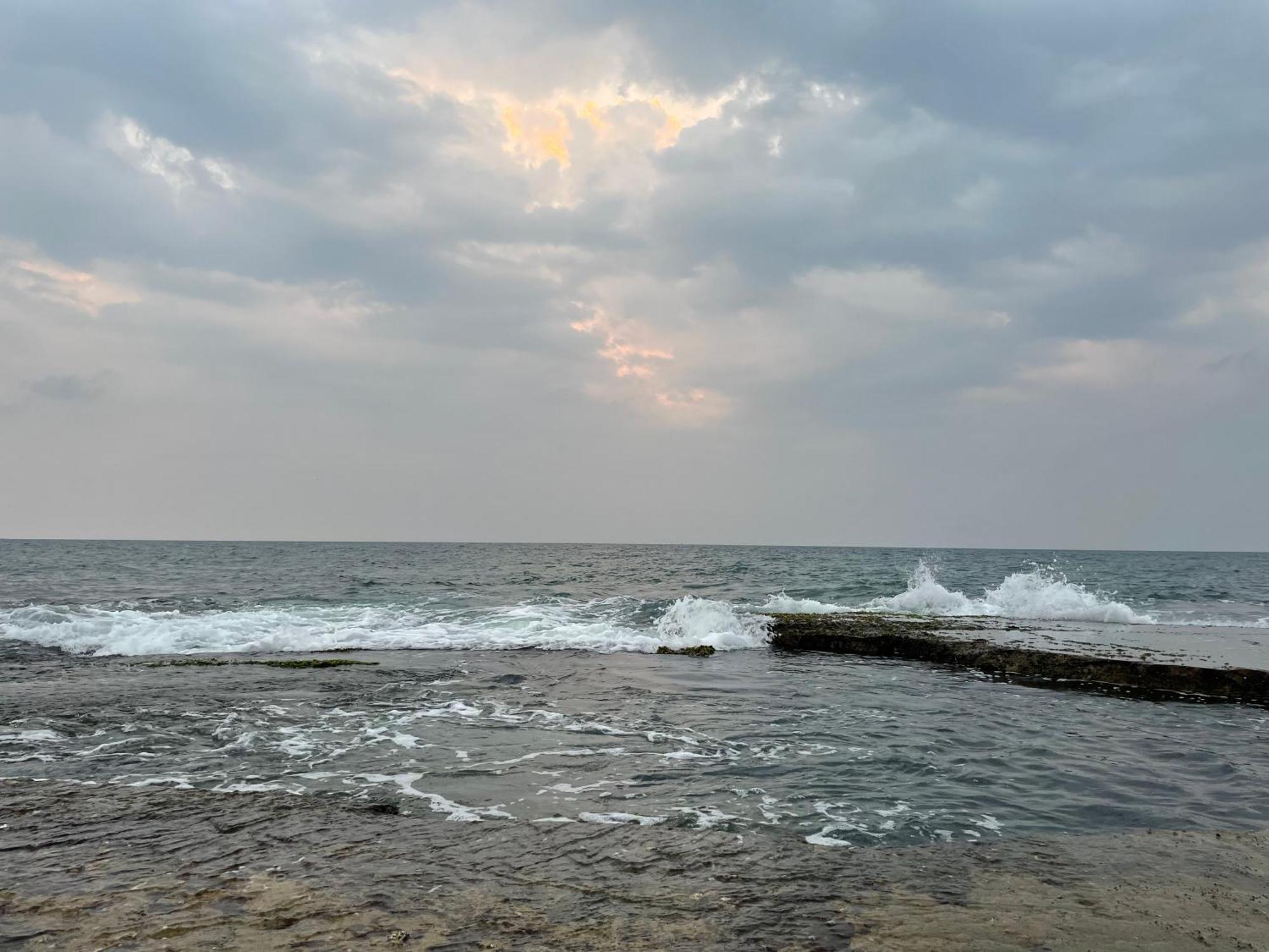 Negombo Morawala Beach Villa Luaran gambar