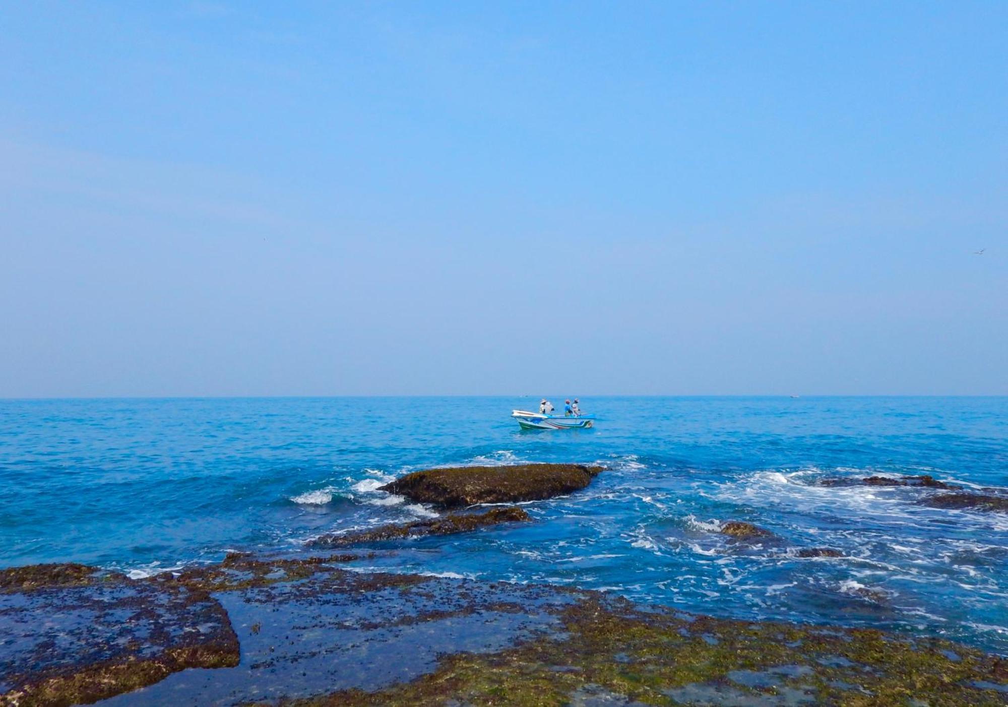 Negombo Morawala Beach Villa Luaran gambar