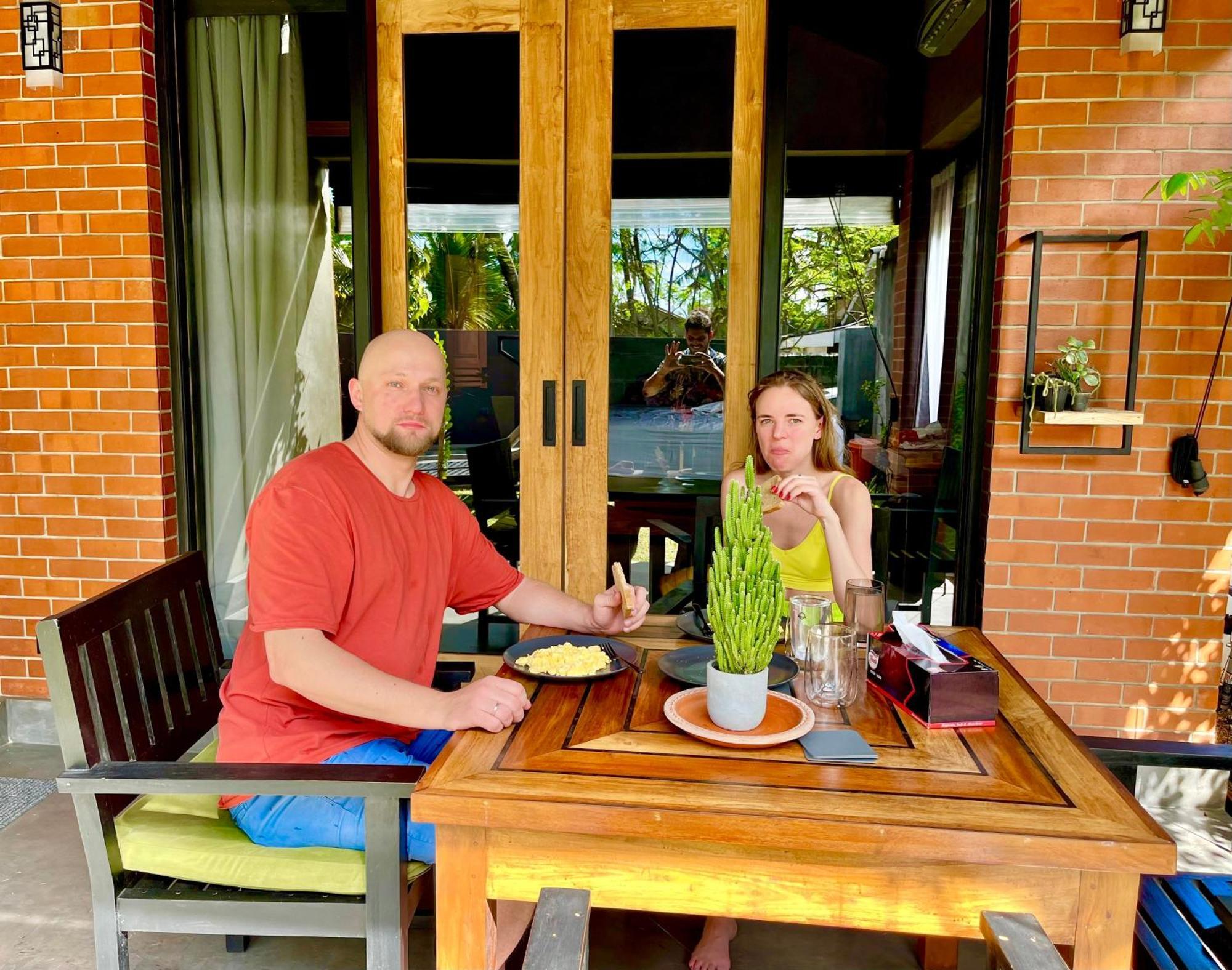 Negombo Morawala Beach Villa Luaran gambar